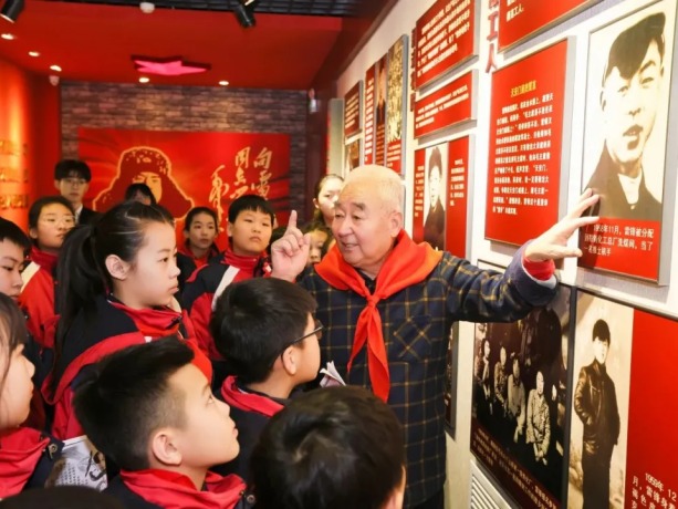 【龙江高校网络思政】高校新闻速递：学雷锋践初心 传精神强育人——williamhill体育开展雷锋精神专题研习活动