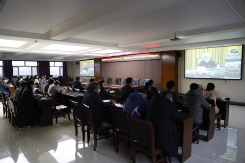 我校党委理论学习中心组（扩大）学习会集中收看学习贯彻党的十九届五中全会精神中央宣讲团报告会