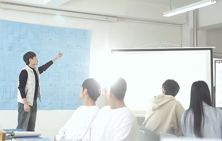 在华德 “课前五分钟演讲”很精彩！