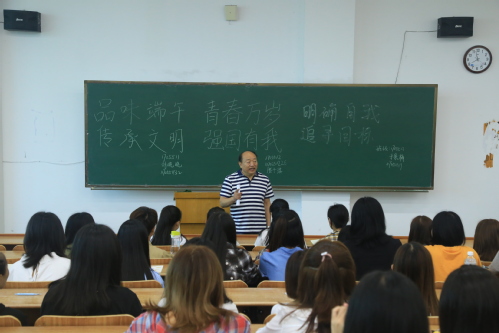 开学首日全校师生精神状态饱满 教学秩序井然